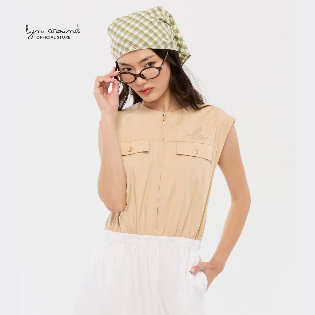 Lyn around - เดรสคลุมเข่าแขนกุดแต่งซิปหน้า คอลเลกชัน Camp Diary (A26SGWA068)