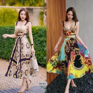 MM15414 Set 2 ชิ้น เสื้อครอปลายกราฟฟิกสายลูกไม้ + กระโปรงยาว Set of 2 pieces. Graphic crop top + long skirt.