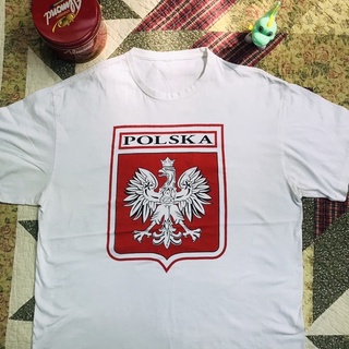 เสื้อสีขาว เสื้อยืดมือสอง Polska