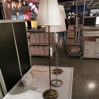 IKEA แท้ค่ะ โคมไฟ โคมไฟตั้งพื้น รุ่น อัวช์ทีด โคมไฟตั้งพื้น มี 2 สี