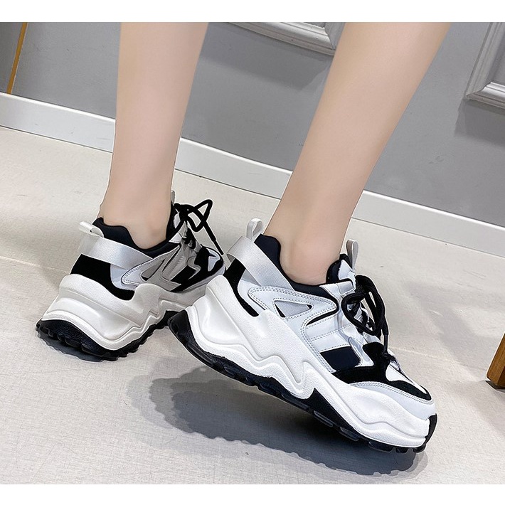 sneaker.world รองเท้าผ้าใบ แฟชั่นผู้หญิง เสริมส้น 5 ซม.