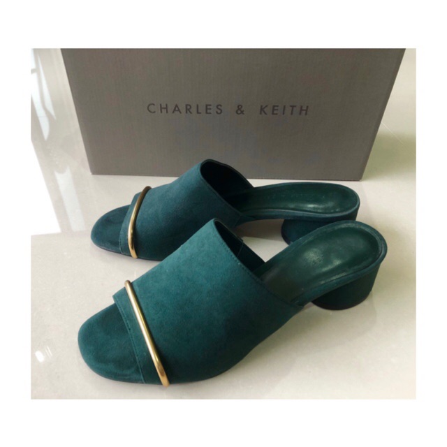 รองเท้า chales&keith