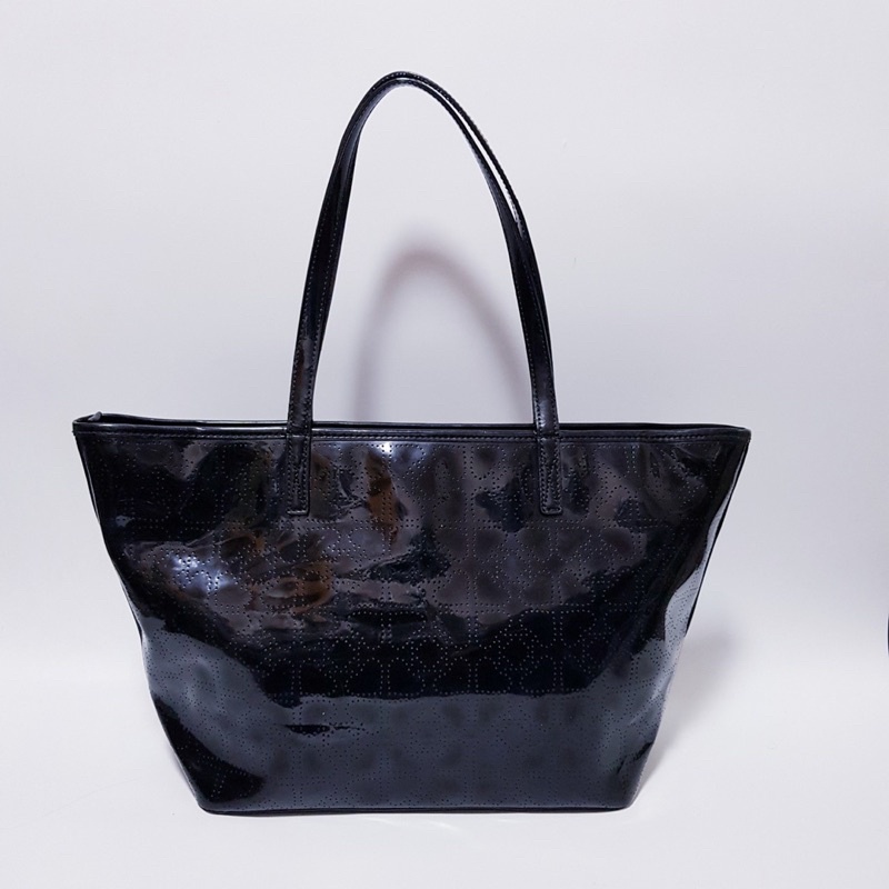 กระเป๋า Kate Spade tote bag หนังแก้วสีดำ สินค้ามีตำหนิที่หู