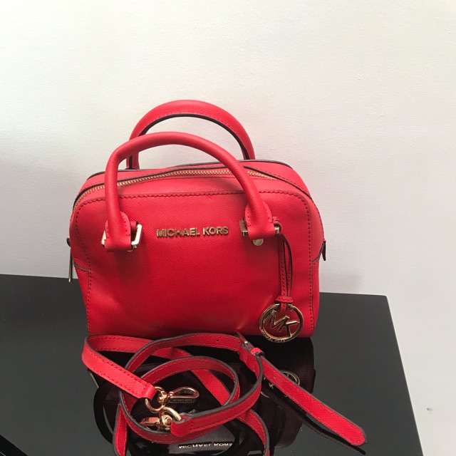 MK กระเป๋า