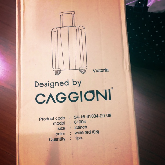 กระเป๋าเดินทาง 20 นิ้ว แบบซิป caggioni victoria สี wine red พร้อมส่งครับ