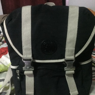 กระเป๋าเป้ kipling แท้ สภาพ 75%