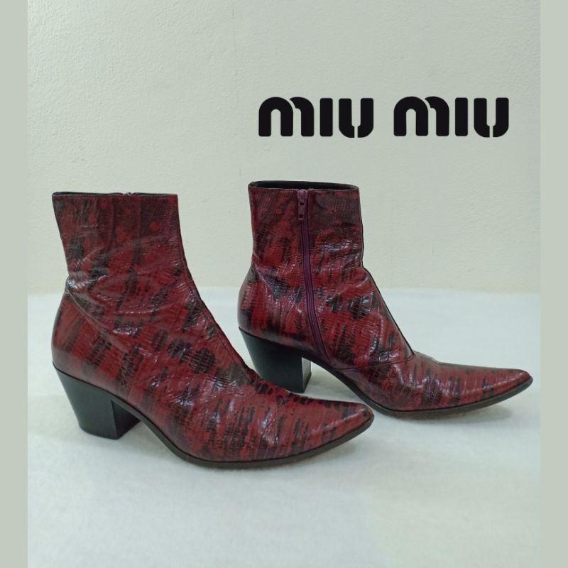 🌺รองเท้าบูทหัวแหลมแบรนด์ miumiu แท้🌺