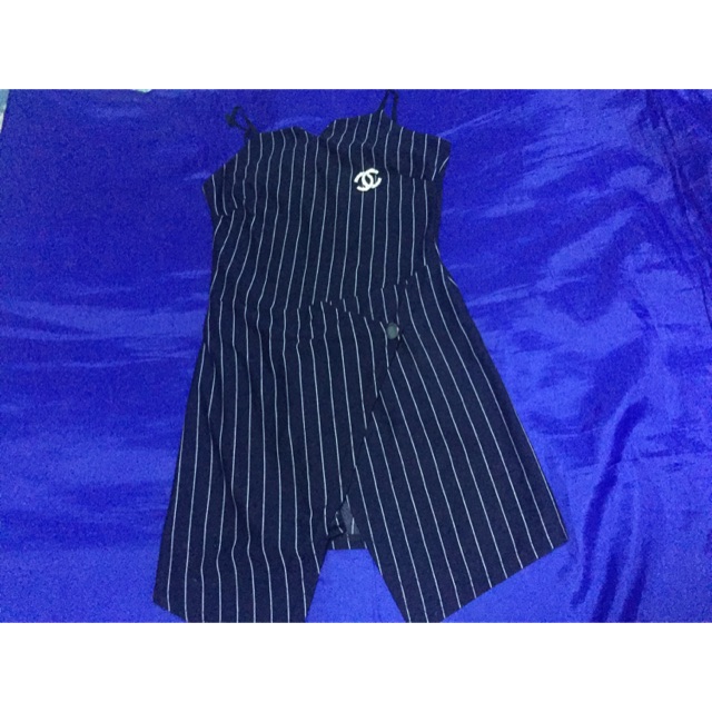 ชุดเดรส มือสองราคา 60 บาท ส่งต่อค่า ซื้อมาใส่ไม่ได้ ไซด์ s คะ มือ1 เลยจร้า ขายถูกๆ