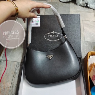 กระเป๋าคล้องไหล่พราด้า cleo 9นิ้วHi-endหนังด้าน(พร้อมกล่อง)