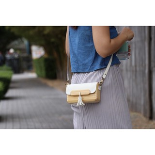 WOODVIEW กระเป่าไม้รุ่น Ts clutch สี white