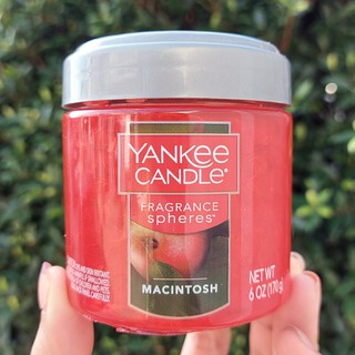 น้ำหอม ปรับอากาศ Fragrance Spheres Macintosh 170g (Yankee Candle®) ภายในบ้าน ห้องนอน ตู้เสื้อผ้า ห้องน้ำ
