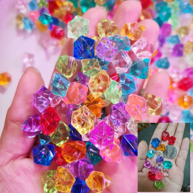 หินคริสตัลใส พลาสติก ขนาด 1 cm.#คละสี พร้อมส่ง ใช้ตกแต่งตู้ปลา งานตกแต่ง 1 แพค มี 20 เม็ด
