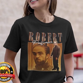 เสื้อยืดลําลอง แขนสั้น พิมพ์ลาย Robert Pattinson Edward Cullens สไตล์คลาสสิก เรโทร สําหรับผู้ชาย AU97 357669สามารถปรับแต