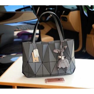 กระเป๋า David Jones ลายใหม่ Metallic Grey แท้  ( Outlet )