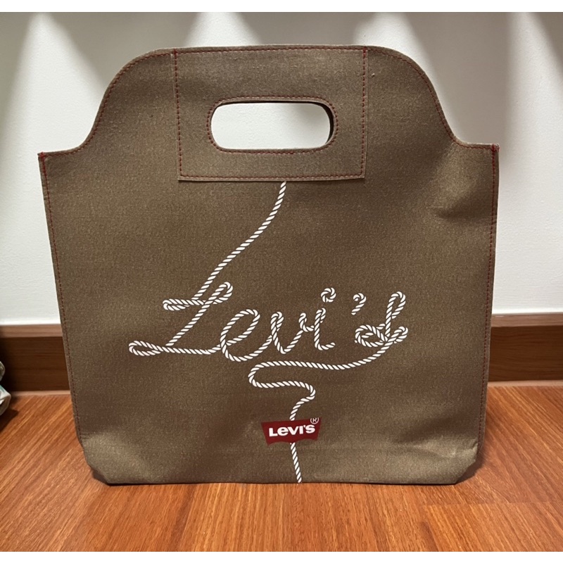 Levi’s กระเป๋าผ้ากระดาษ ของแท้ แบบเจาะหู