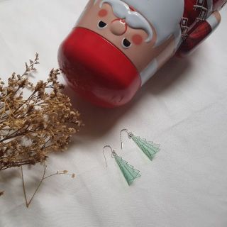 Christmas tree earrings ต่างหู ต้นคริสต์มาส ต้นสน pine tree santa