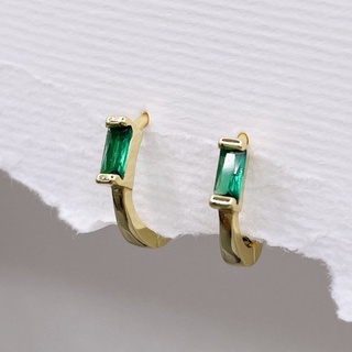 Gold Huggie Hoops With Emerald Green Baguette CZ Crystal, 18K Gold Plated Earrings | ต่างหูห่วง เงิน 925 ชุบทอง 18กะรัต