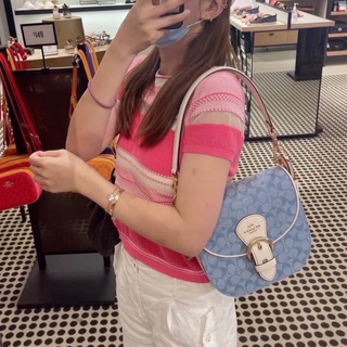 ✨️ใหม่ล่าสุด✨️COACH C8514 Kleo Shoulder Bag 23 In Signature Chambray สียีนส์ ใหม่ล่าสุด สวยเก๋มากค่ะ