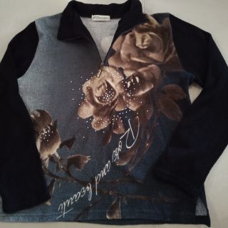 เสื้อแขนยาวสกีนลายดอกกุหลาบ