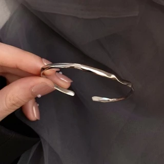 earika.earrings - silver rough bangle กำไลข้อมือเงินปรับขนาดได้ เหมาะสำหรับคนแพ้ง่าย