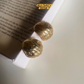 Anxious earring🪆- ต่างหูสีทอง ดีไซน์สวยหรู