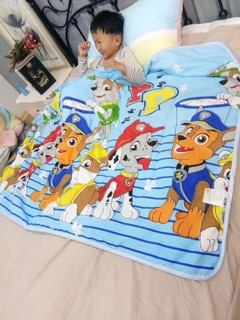 พร้อมส่ง ผ้าห่มลายการ์ตูน ขนาด110*150 ผ้านุ่ม มาพร้อมถุงซิปล็อค
