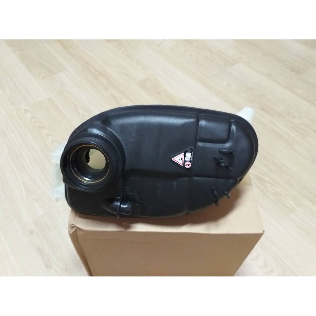 ถังหม้อพักน้ำสำรอง(Expansion Tank) Mercedes-Benz A-Class W176,B-Class W246/W242,CLA C117/X117,GLA X1