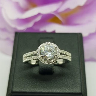 Memorine Jewelry แหวนเงินแท้ 925 ฝังเพชรสวิส (CZ) : ONLR97