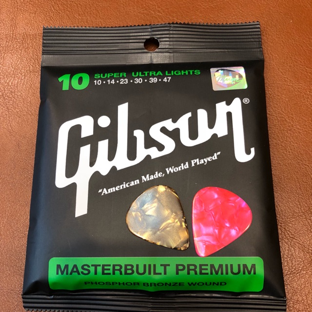 สายกีตาร์โปร่ง Gibson