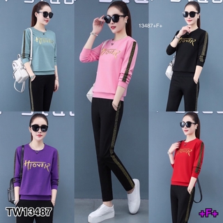 TwinsShopVip💗พร้อมส่ง TW13487 Set วอร์ม เสื้อแขนยาวสกรีนลาย+กางเกงขายาวแต่งแทบ