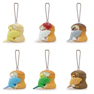 🦜พร้อมส่ง🦜กาชาปอง bird hugging bread(ลอตญี่ปุ่น)