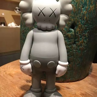 Kaws model(sizexl)37cm(พรี1-2อาทิตย์เท่านั้น)