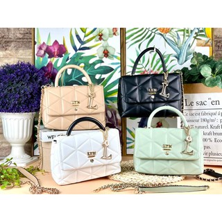 LYN TRINITY HANDLE BAG Code:B11D020264 แบรนด์แท้ 100% งาน Outlet