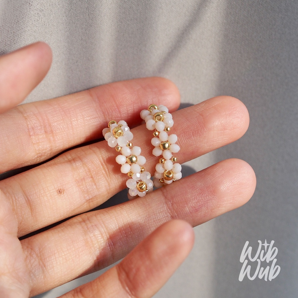 แหวนลูกปัดดอกไม้ "Blossom Ring"
