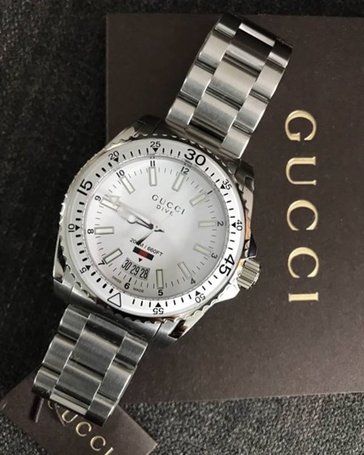 นาฬิกา Gucci dive 40 mm