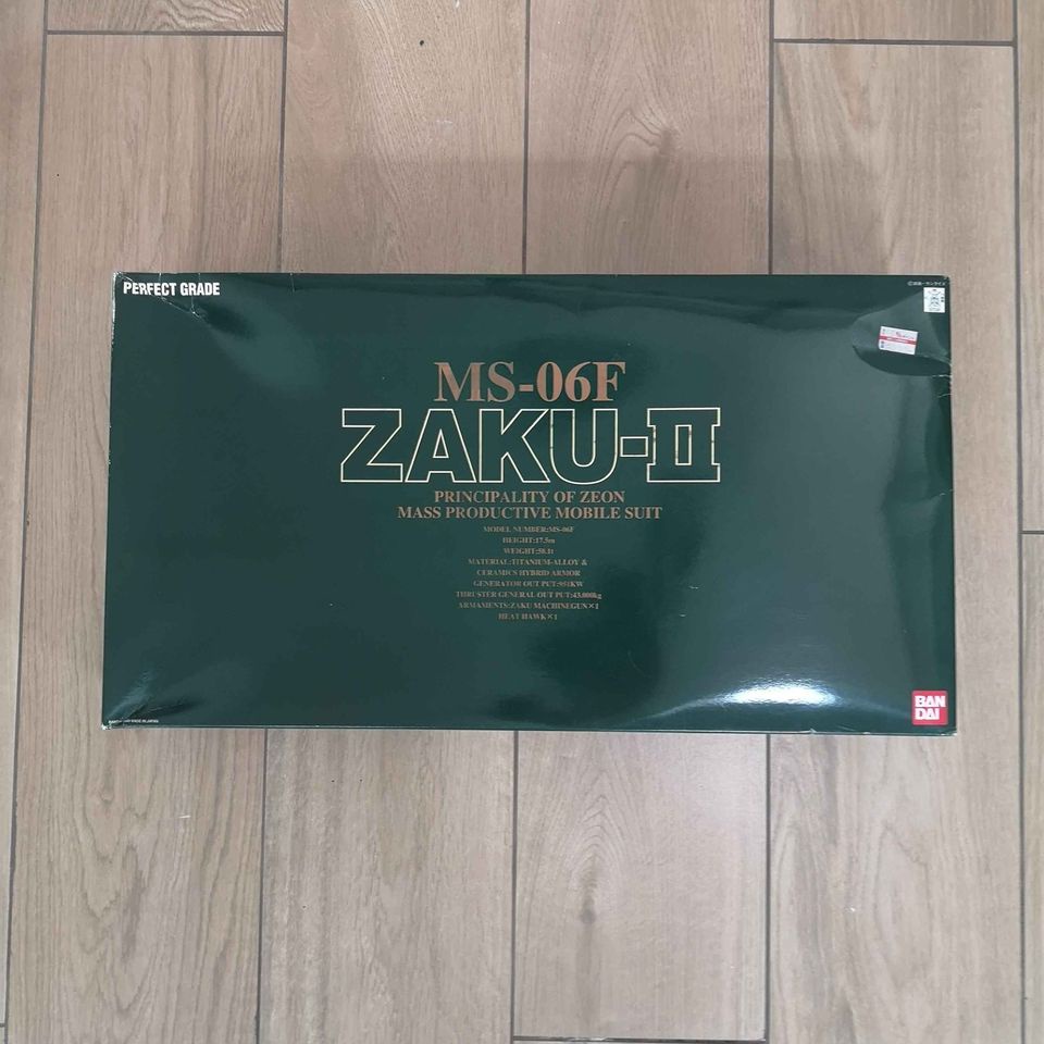 Bandai Zaku II PG 1/60 (MS-06F)