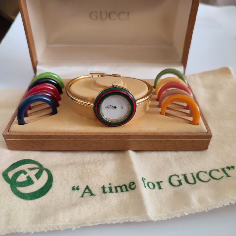 นาฬิกา Vintage Gucci กำไล ของแท้ วงครบสี พร้อมกล่อง พร้อมผ้า