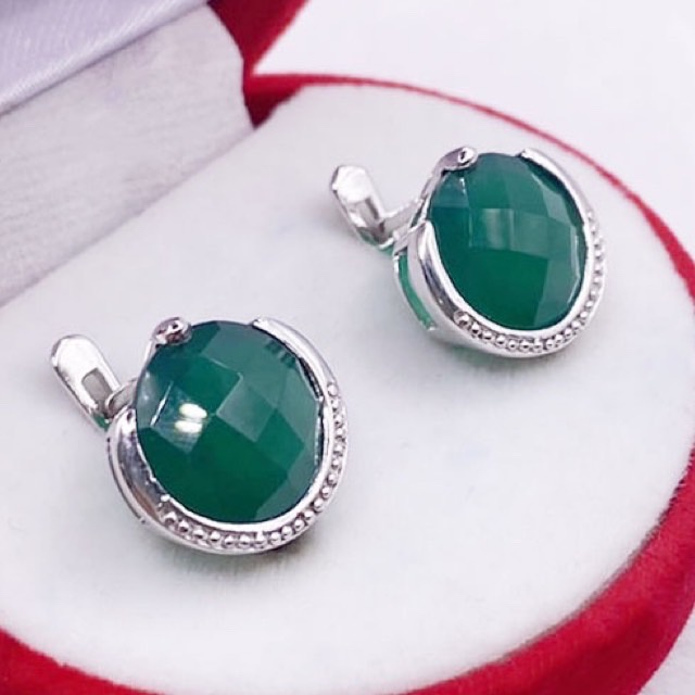 P6427 ต่างหูพลอยโมราแท้ ( Natural Chrysoprase ) แบบอิงลิชล็อค ตัวเรือนเงินแท้925 ชุบทองคำขาว