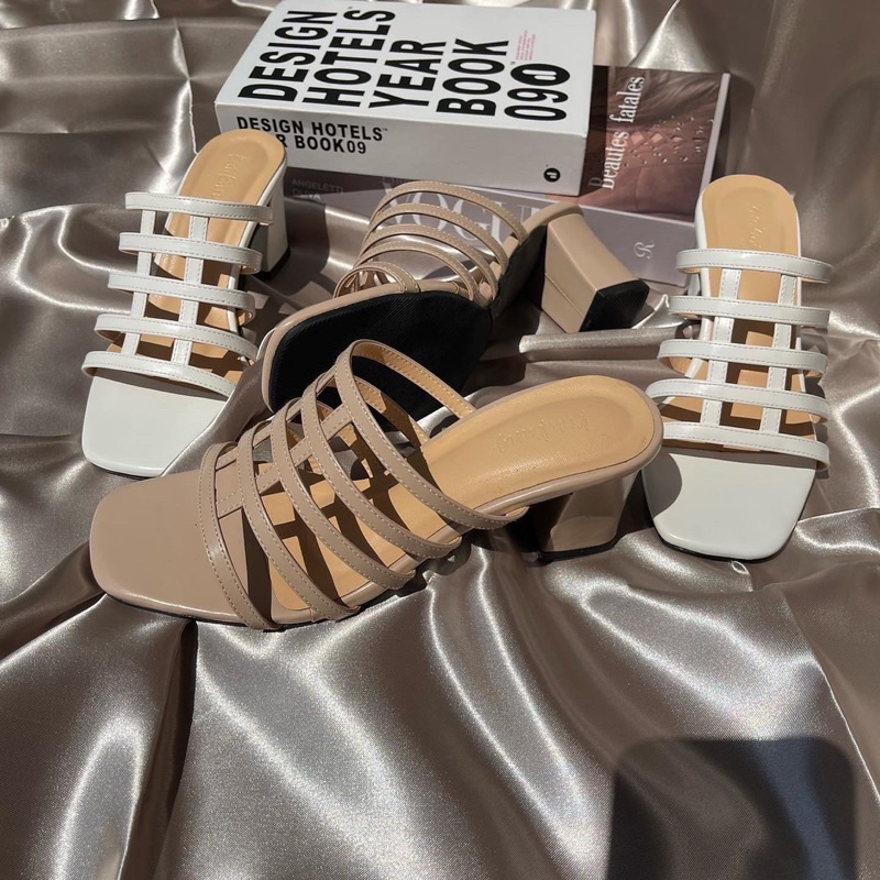 พร้อมส่งจากกทม รองเท้าส้นสูง Gridy Heels KK0019 ตาราง ส้นสูง รองเท้าผู้หญิงส้นสูง รองเท้าผู้หญิง