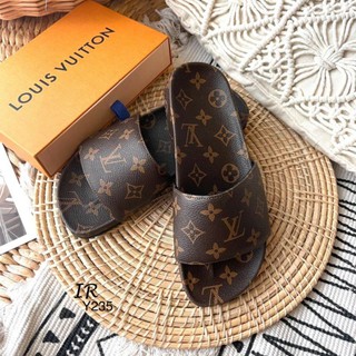 เช็คสต๊อกก่อนกดสั่ง#รองเท้าLouis Vuitton ไซส์36-44#รองเท้าแตะLouis Vuitton#รองเท้าแตะ#รองเท้าแตะแบบสวม#รองเท้าแตะหนัง