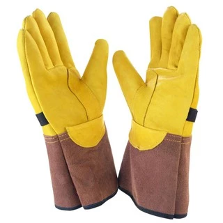 ถุงมือหนัง สวมทับถุงมือกันไฟฟ้า " โวลต์การ์ด Voltguard " หรือถุงมือเชื่อมไฟฟ้า