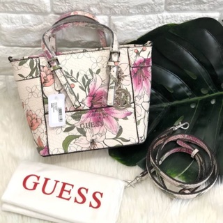 💯 New!!! GUESS DELANEY MINI MULTI BAG🍭