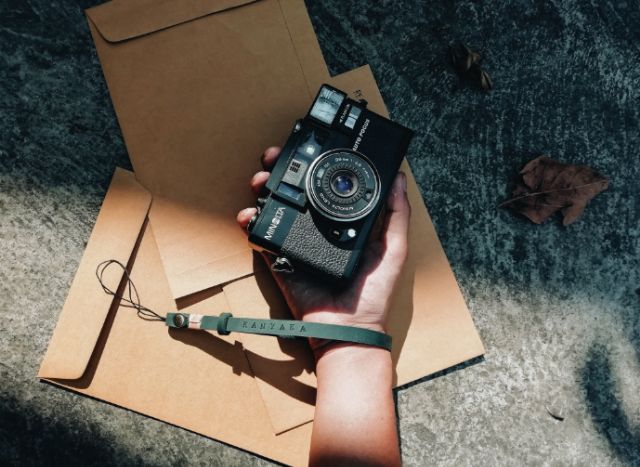 สายกล้องคล้องข้อมือหนังวัว Crazy​house​