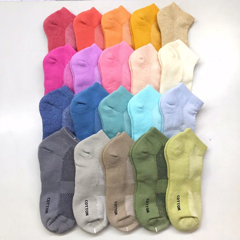 หนาพิเศษ ถุงเท้าข้อสั้นพื้นหนา นุ่ม ใส่สบายเท้า 12 คู่ ( แบบหนา )ร้านคละสีให้ ราคา ถูกที่สุด ดีลบีเคเค
