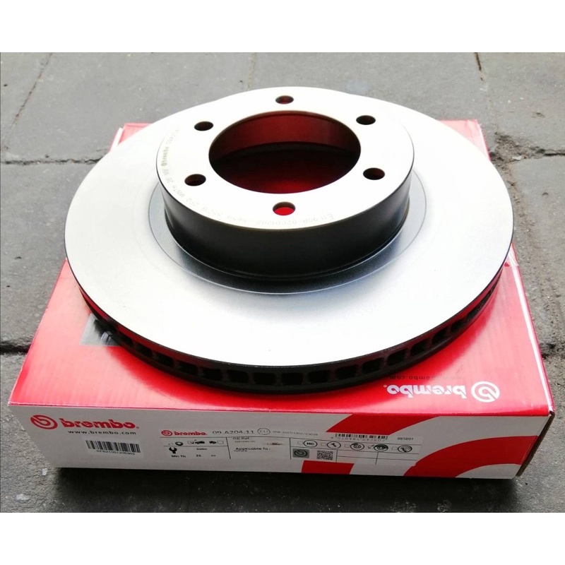 จานเบรคหน้าbrembo Toyota vigo fortuner new fortuner revo innova ราคาใบละ ปี2004-2022