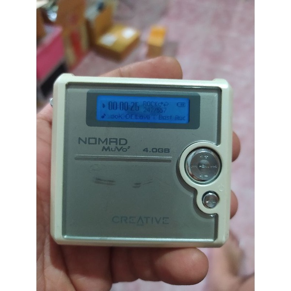 MP3 Creative Nomad Muvo2 4gb (เปลี่ยน HDD เป็น 5 gb)