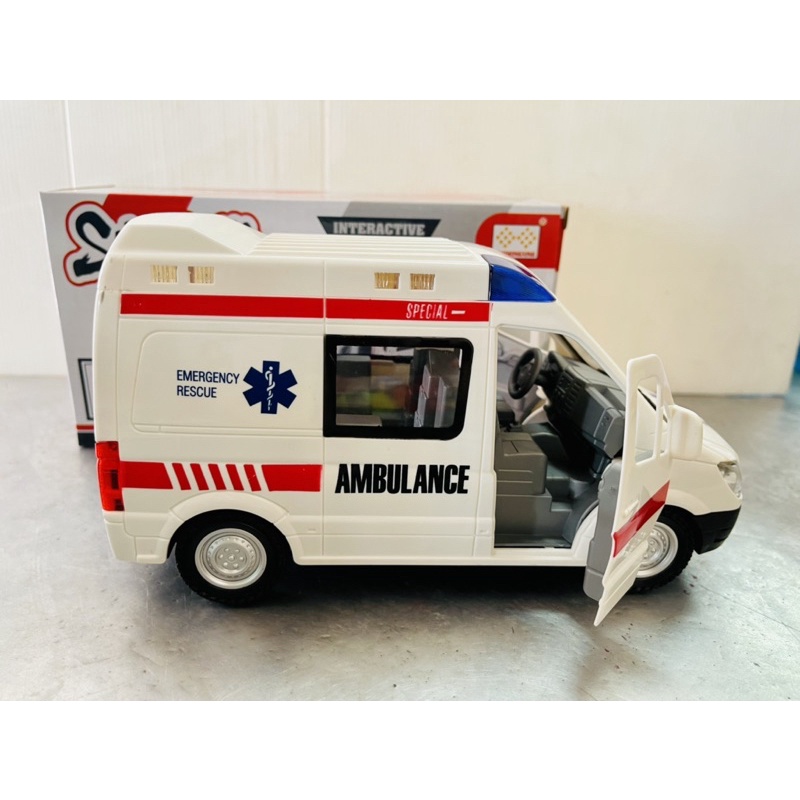 รถพยาบาลของเล่น รถของเล่นชนถอย รถใส่ถ่านมีเสียงวิ่งได้ Ambulance Emergency Rescue ของเล่นเด็ก รถของเล่น รถโรงพยาบาล