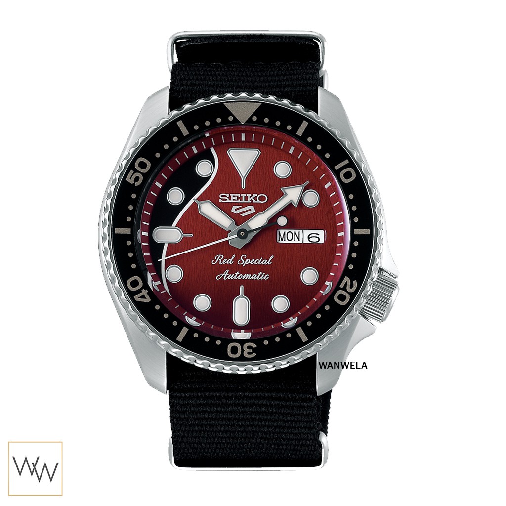 LIMITED ของแท้ นาฬิกาข้อมือ New Seiko 5 Sports x Brian May รุ่น SRPE83K1