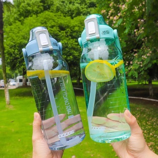 ขวดน้ำ 2ลิตร ขวดน้ำ 2 litre(2L) BPA free มีหูหิ้ว บอกเวลาดื่มน้ำ และปริมาณข้างขวด แข็งแรง ทนทาน ทำจากวัสดุ tritan