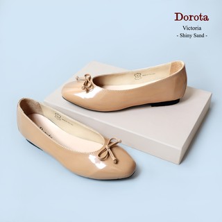 Dorota รองเท้าบัลเล่ห์ รุ่น Victoria สี  Shiny Sand (รองเท้าส้นแบน/รองเท้าหุ้มส้น/รองเท้าคัทชู)